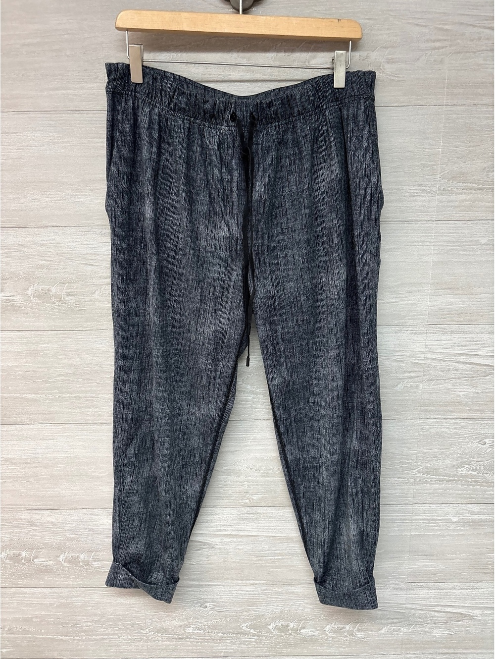 * | Lululemon | pants. Size 10.